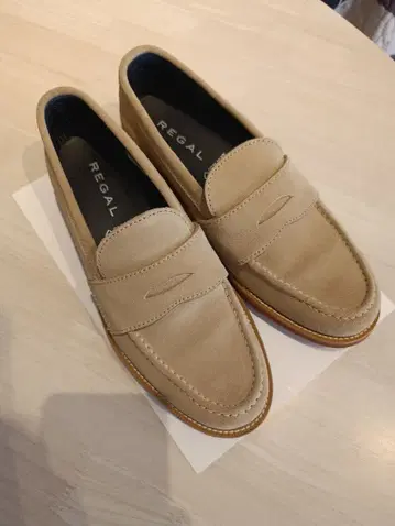 REGAL 베이지 스웨이드 로퍼