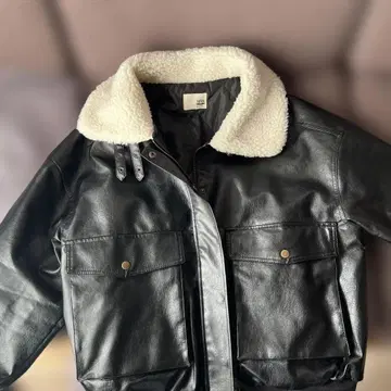 JaVa 보아 카라 부착 블랙 가죽 숏 자켓