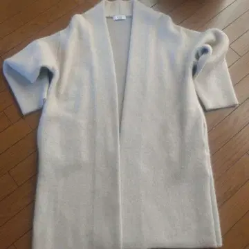 아이보리 오픈 프론트 롱 코트