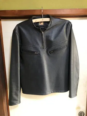 풀오버 라이더스 빈티지? 이전 구제 의류점에서 구매했습니다. 소가죽 레더