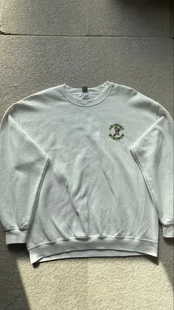 AvanZar 화이트 맨투맨 트레이닝복