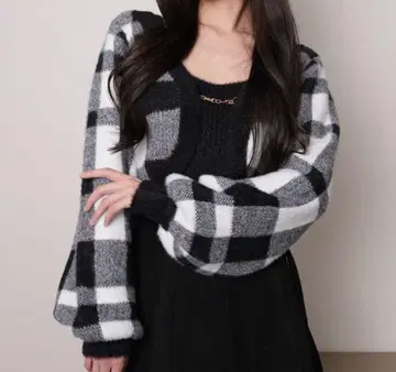 LIPSERVICE 뉴앙스 라인 페더 니트 앙상블