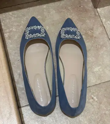 네이비 비쥬 장식 스틸레토 펌프스