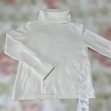 [ 미사용 새상품 ] untitled 화이트 니트