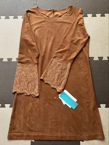 미사용 새상품 EGLANTINE 튜닉 레이스 소매 브라운