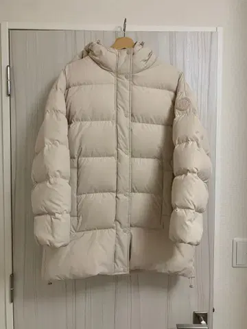 GAP 후드 부착 베이지 다운 자켓