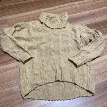 SACRA 사쿠라 케이블 니트 돌먼 터틀넥 입체 알파카 혼방