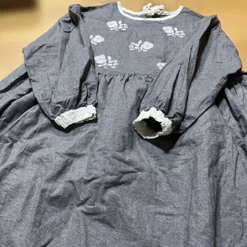 SM2 x ETHICAL CRAFTS 꽃무늬 자수 원피스