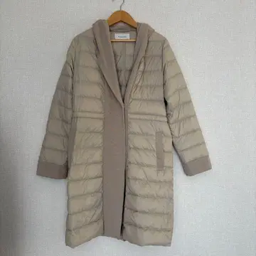 MAYSON GREY 후드 부착 다운 자켓 베이지