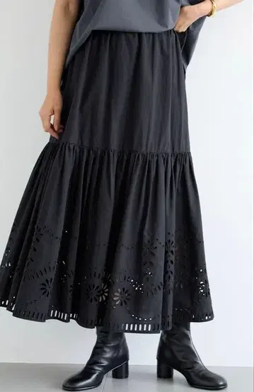 밴야드 스톰 스캘럽 코튼 레이스 스커트 블랙