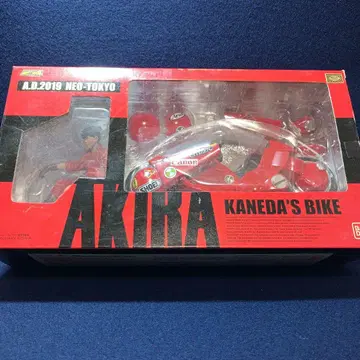 AKIRA 카네다의 바이크 피규어 포함