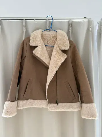 무스탕 코트 퍼