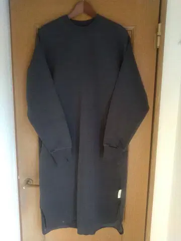 새상품 새상품급 adidas 롱 원피스 긴팔