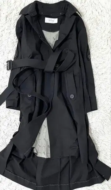블랙 트렌치코트