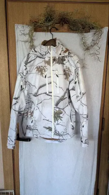 CQR 화이트 카모플라쥬 자켓