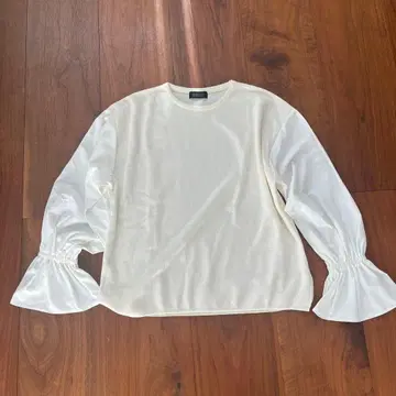 바니스 뉴욕 아이보리 니트 상의 미착용 새상품