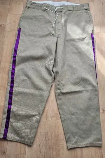 Dickies 베이지 치노 팬츠 사이드 라인 보라색