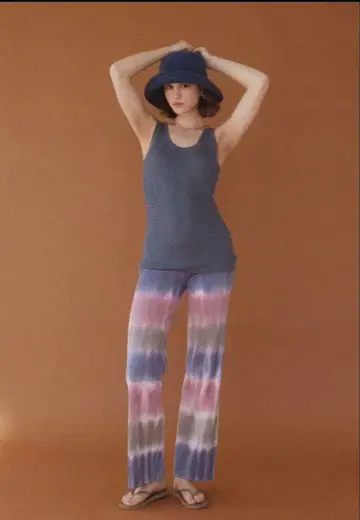 미사용 새상품! ALEXIA STAM 리브 플레어 팬츠