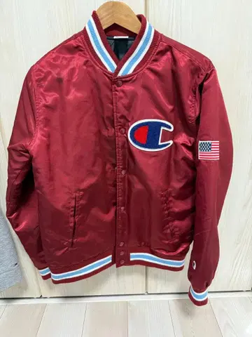 Champion 바시티 자켓 M 버건디