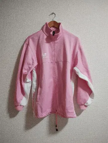 뉴발란스 트랙 자켓 M 사이즈