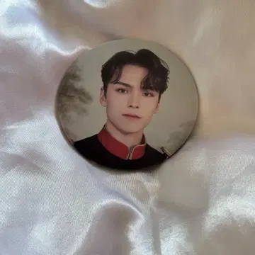 SEVENTEEN 버논 캔뱃지 Cafe 서울