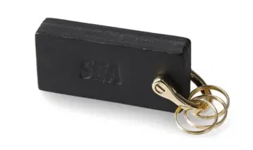 WIND AND SEA 가죽 키링