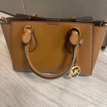 MICHAEL KORS 브라운 미니백