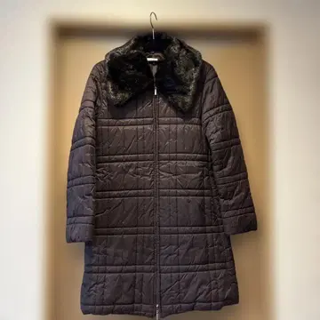 새상품급! 맥스앤코 이탈리아제 퍼 후드 퀼팅 코트 사이즈 36 짙은 갈색