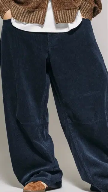 프릭스스토어 코듀로이 커브 팬츠
