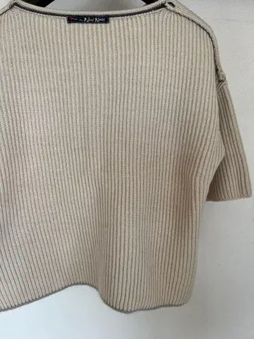 팔라스 팰리스 스웨터