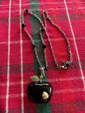 안나수이 ANNA SUI 사과형 펜던트 목걸이