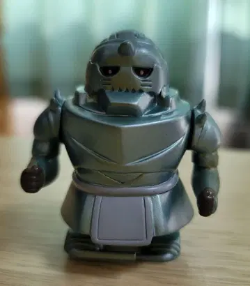 강철의 연금술사 태엽으로 또각또각 걷는 알폰스