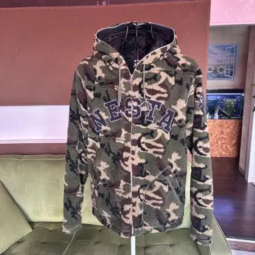 NESTA 카모플라쥬 보아 플리스 자켓