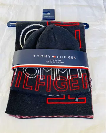 TOMMY HILFIGER 머플러와 모자 세트