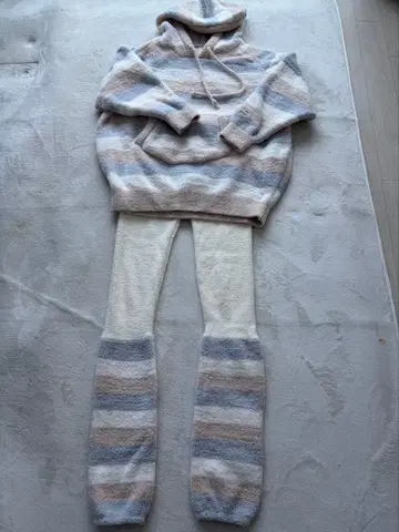 젤라또피케 스트라이프 후드 부착 룸웨어