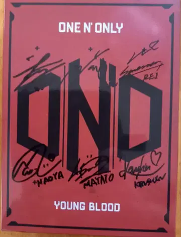 YOUNG BLOOD 초회 생산 한정판 사인 포함