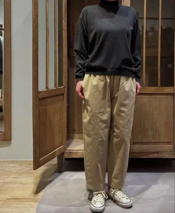 오로네 벌룬 롱 팬츠 베이지