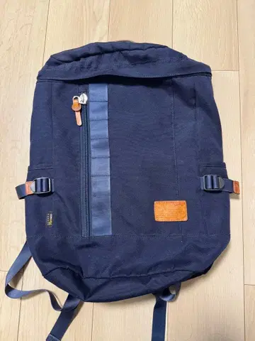 Voluttin 네이비 백팩