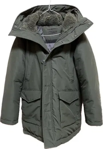 유니클로 울트라 웜 다운 L 사이즈 후드 부착