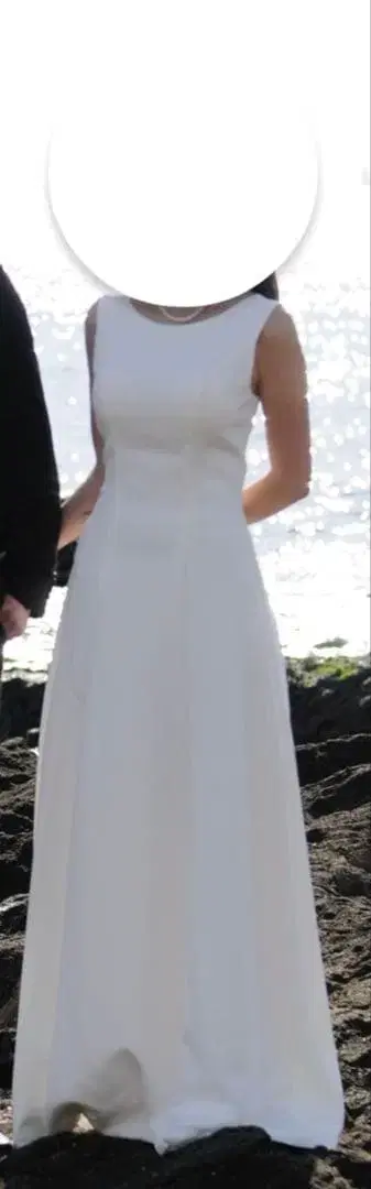 화이트 새틴 웨딩 드레스