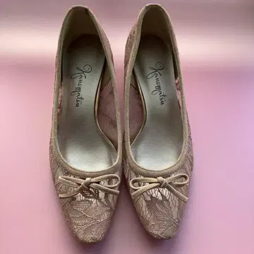 긴자 카네마츠 레이스 펌프스