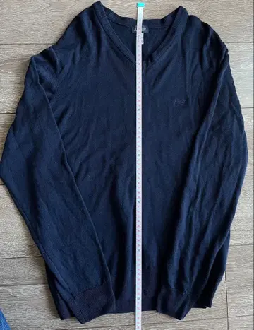 아르마니진스 V넥 스웨터