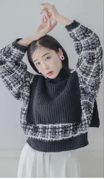 미사용! 넥워머 포함 라메 트위드 자카드 풀오버