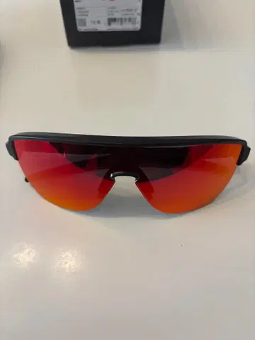 Oakley 코리도