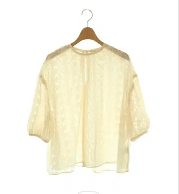 [ 새상품급 ] CLANE 자카드 퍼프 슬리브 블라우스 아이보리