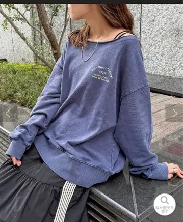 파우더 가공 원숄더 맨투맨