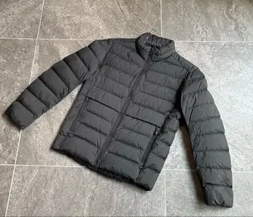 새상품급 UNIQLO +J 라이트 다운 자켓 XS