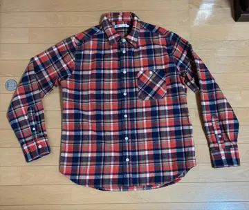 체크 무늬 플란넬 셔츠