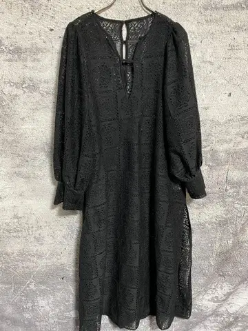 뤼미에 블록 레이스 볼륨 슬리브 슬릿 원피스