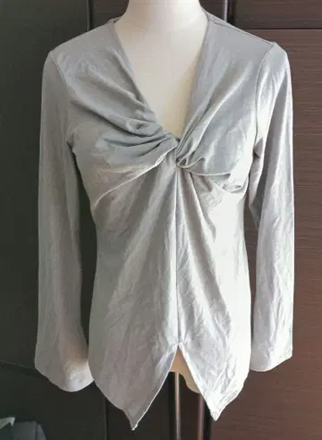 택 포함 마담 히로코 그레이 티셔츠